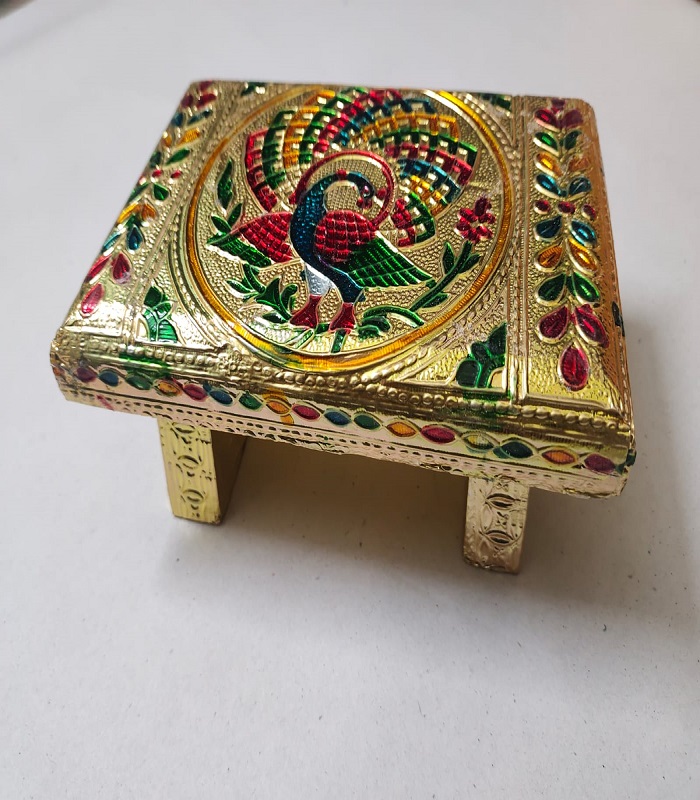 Wooden Manai with gold foil coating