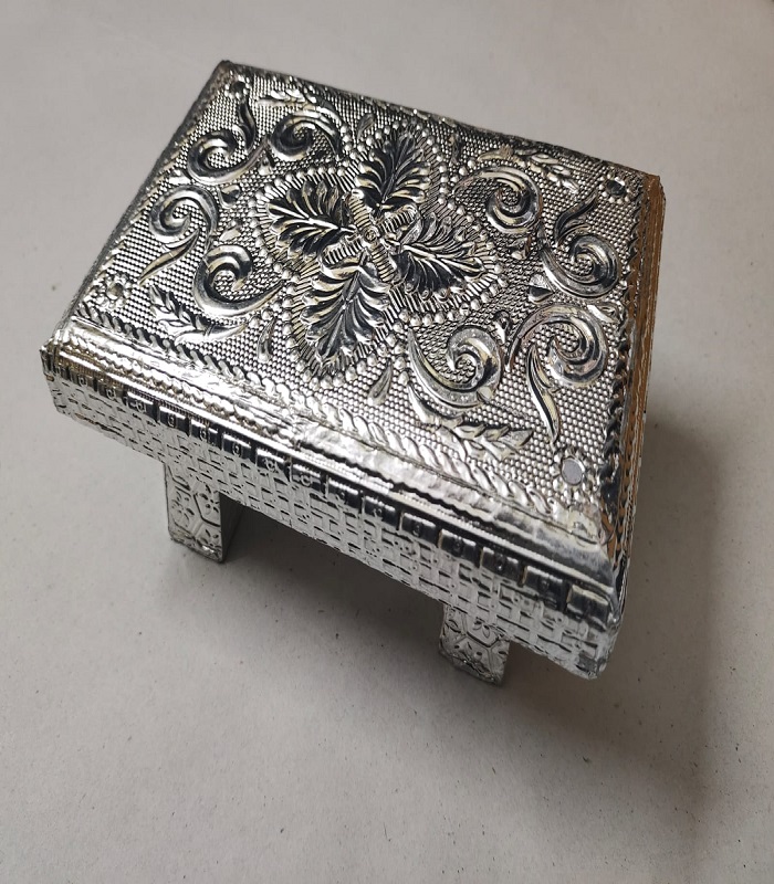 Wooden Manai with silver foil coating